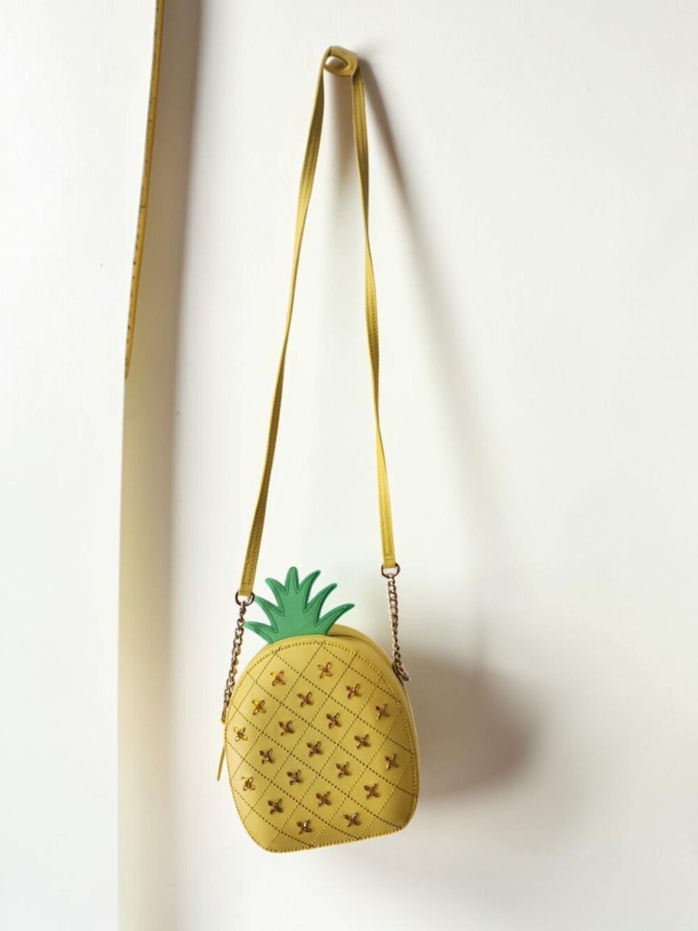 🍍 Kate Spade Pineapple Crossbody “How Refreshing” Yellow Leather 🍍 - Picture 7 of 12